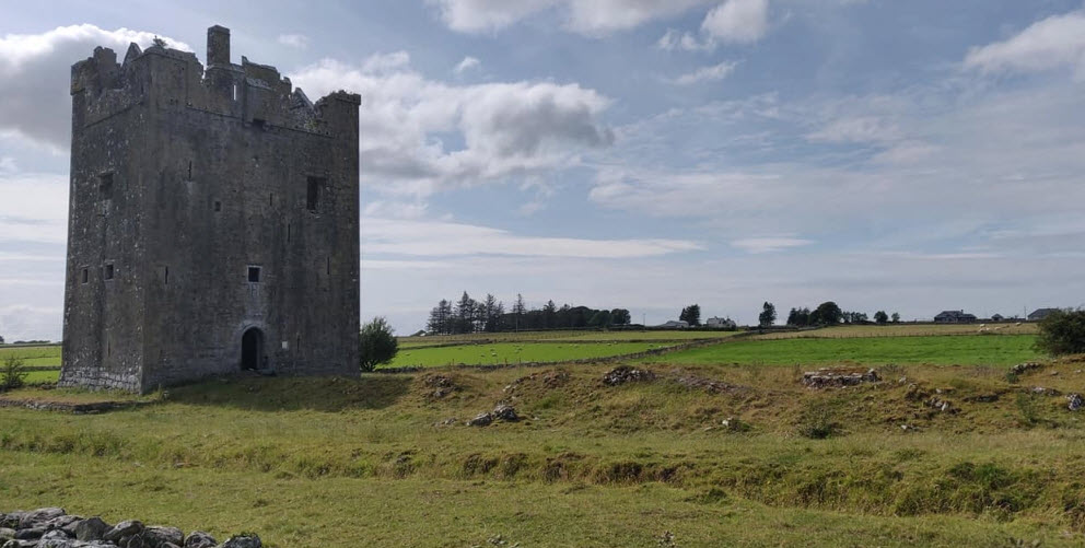 Isert Kelly Castle, Ireland